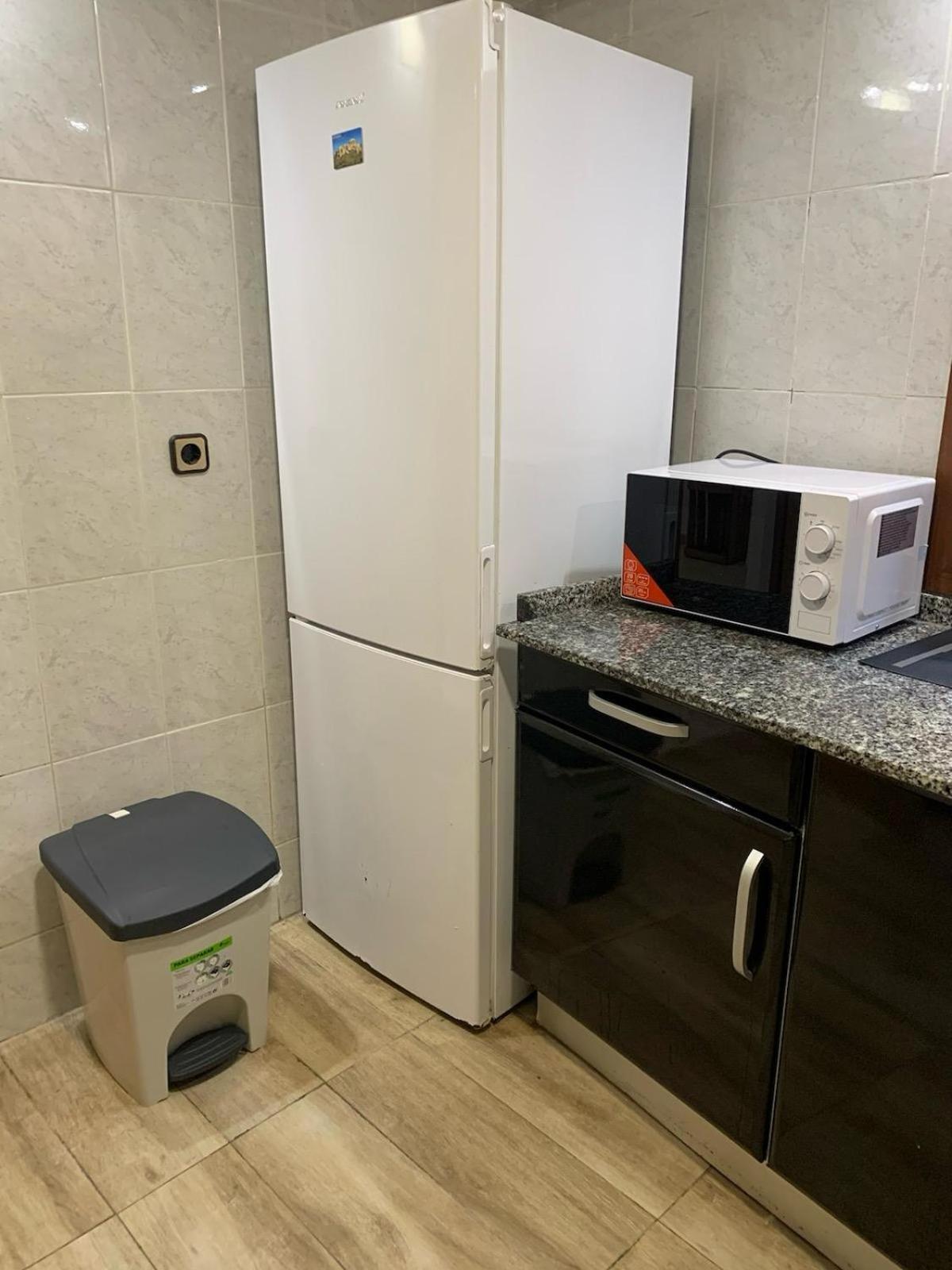 Apartamento Completo Para 8 Personas A 5 Minutos Del Aeropuerto E Ifema Apartment Madrid Luaran gambar